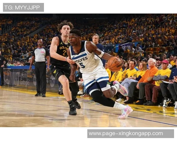 爱德华兹第三节狂飙16分前三节已斩获34分展现超强状态