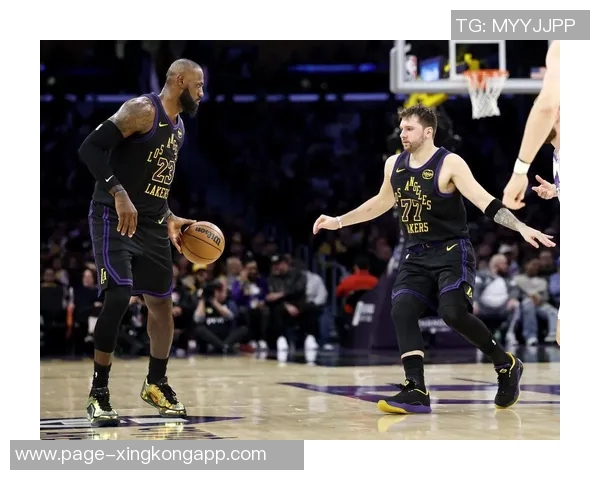 马克西本赛季第三次砍下30分10助攻控卫中仅次于东契奇和康宁汉姆