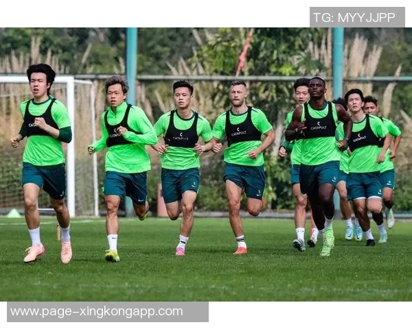 国安教练组迎新成员前津门虎助教与蓉城门将教练加盟